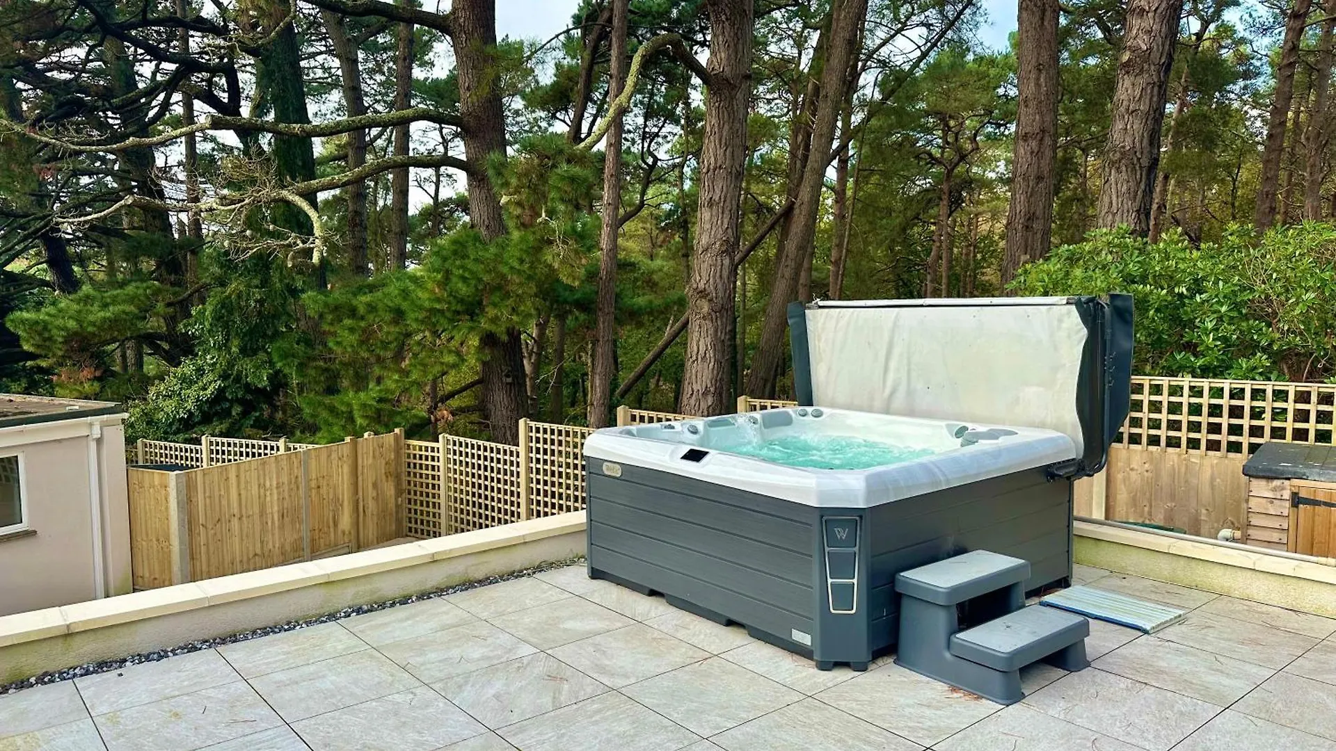 5 Bed House - Pool - Hot Tub - Sauna - Pool Table - Near New Forest - Sleeps 12 Ringwood